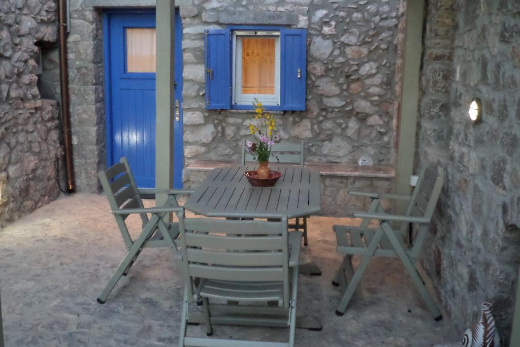 To Petradi Avgonima Exterior foto